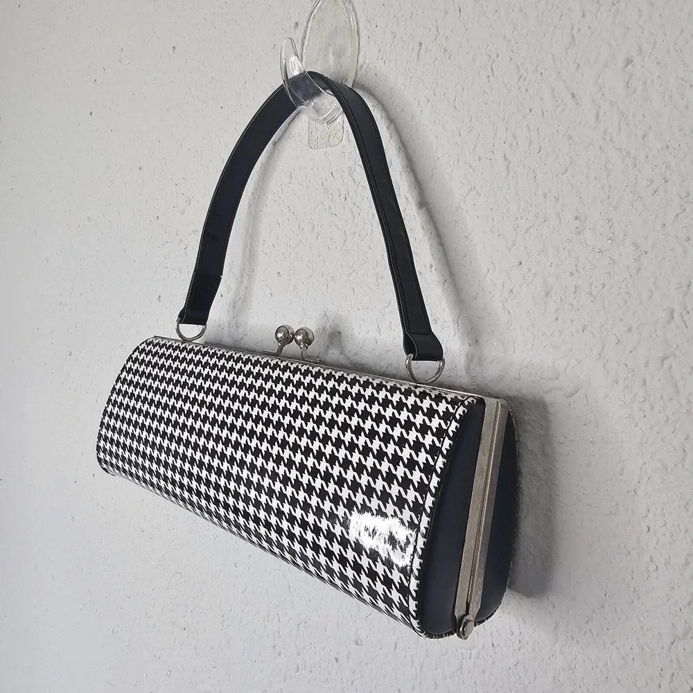 Vintage Style Houndstooth Kiss Lock Handbag Black White Cylinder Top Handle‎ Bag